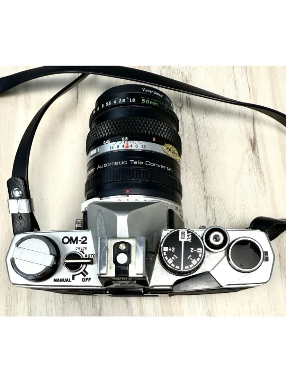 VTG OLYMPUS OM-2 SLR 35mm Film CAMERA w/ F-Zuiko 50mm f/1.8 Lens Strap UNTESTED